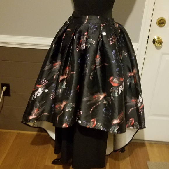 Skirt - Picture 2 of 5